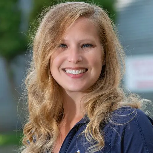Nicole Hansen headshot